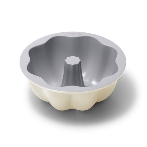Fluted Cake Pan, Cream